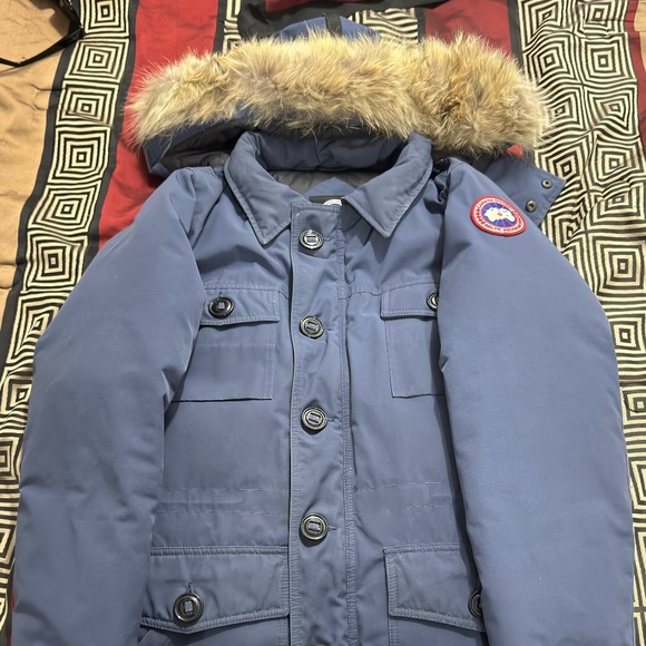 Canada Goose Banff Parka - Picture 2 of 4